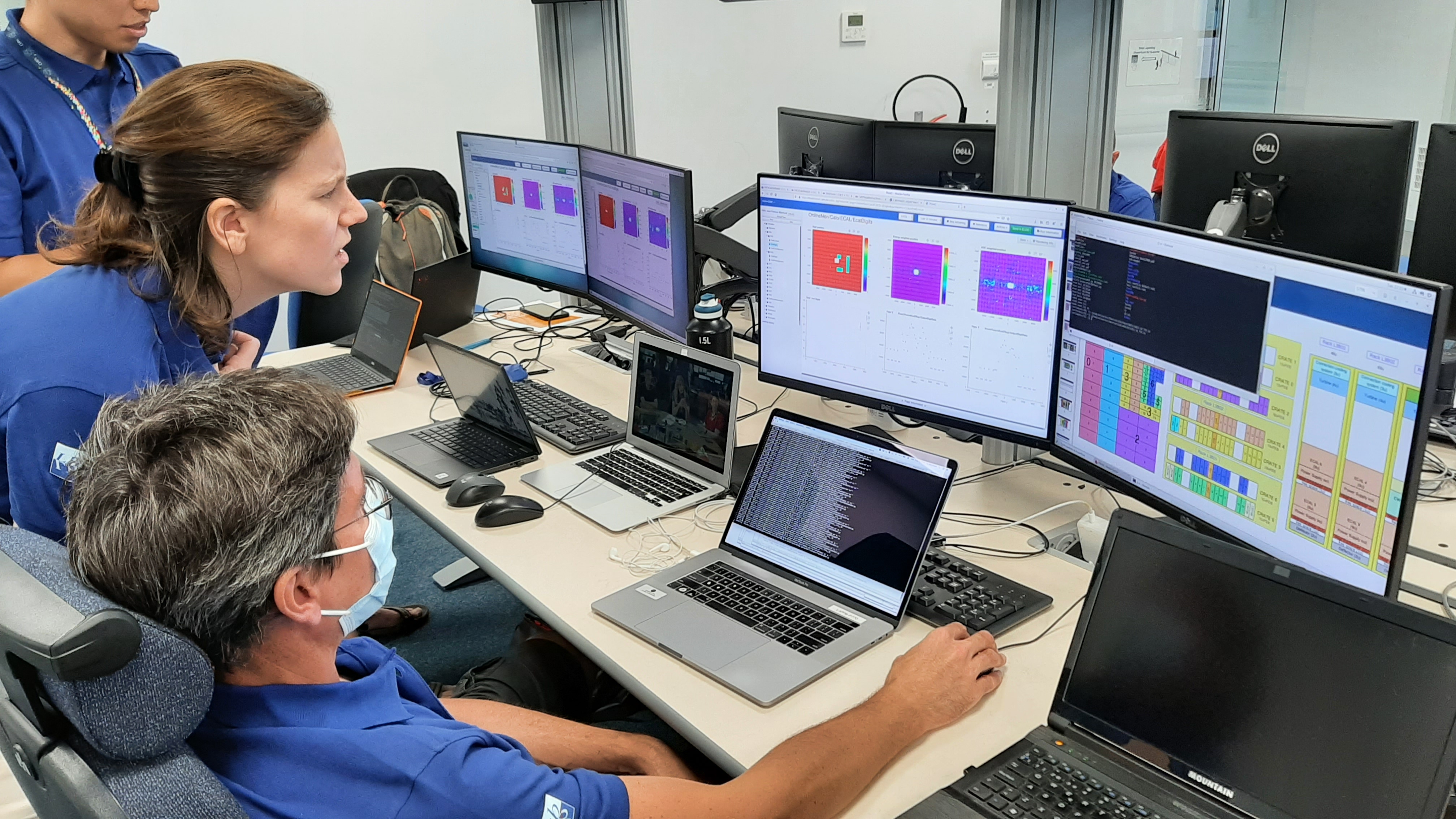 Carla Marín at the LHCb control room